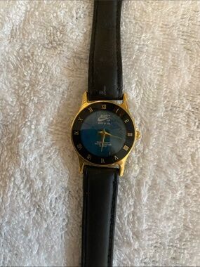 Vtg Nike Air Watch Women 26mm Gold Tone Mood Color Changing Dial Needs battery